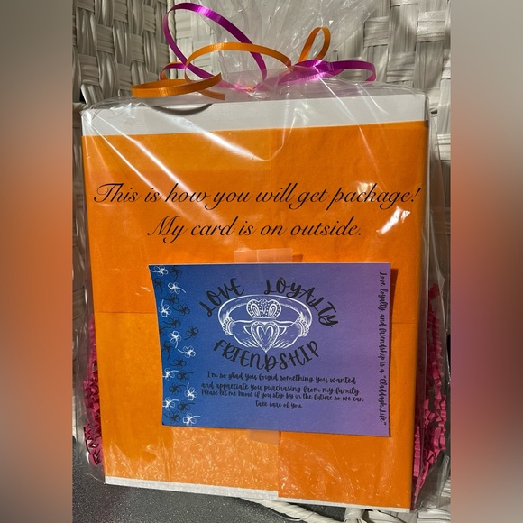 New DIOR Puffy “Trousse” Pearlized White & Pink Pouch - box included. - Picture 7 of 11